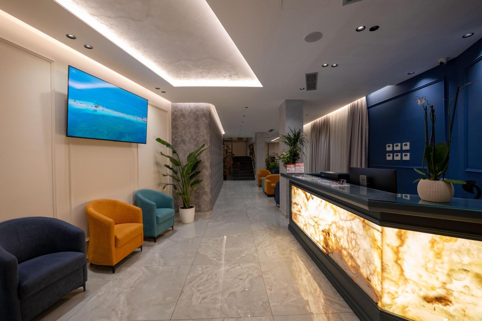 Hotel Dior กรูเยอ ภายนอก รูปภาพ