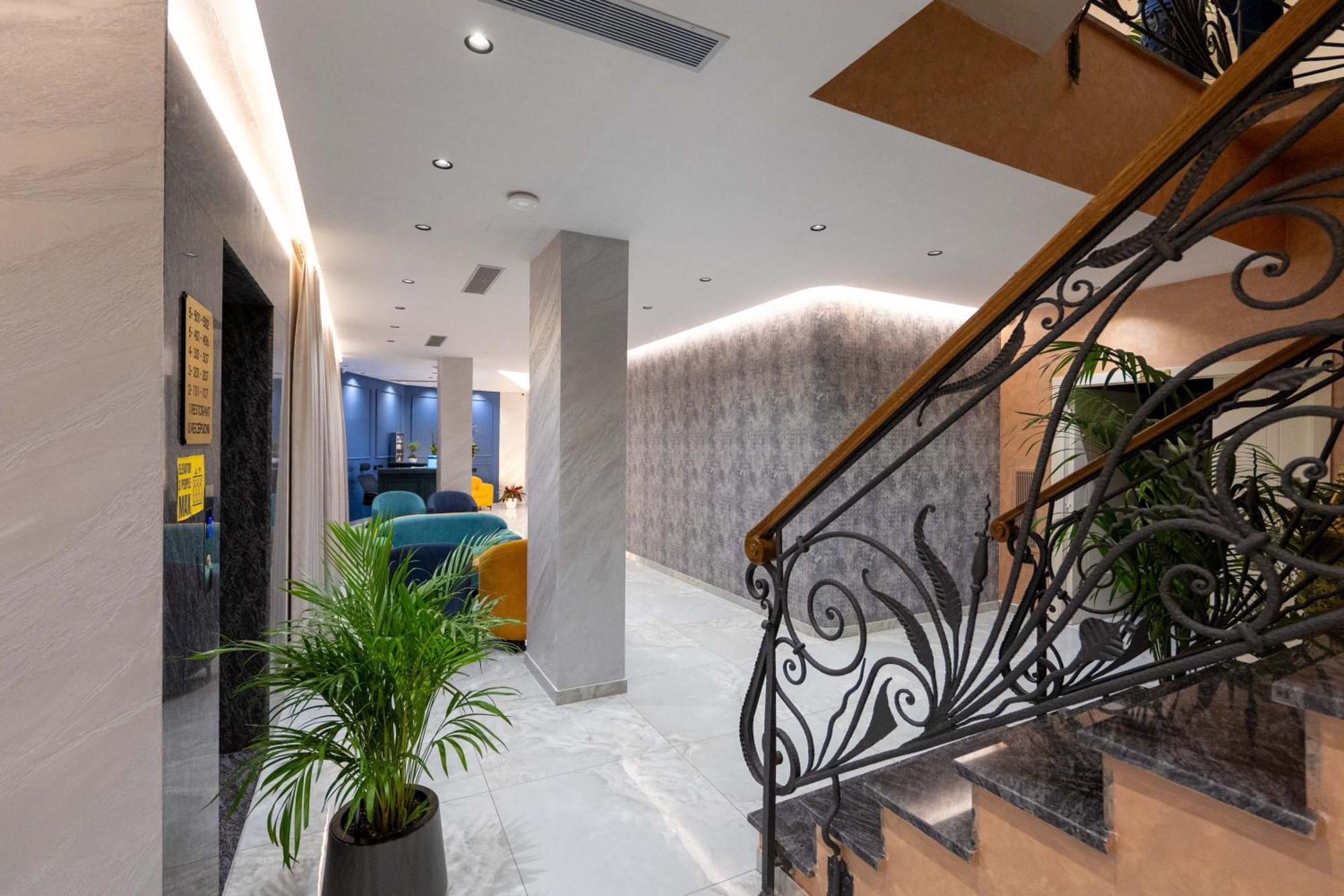 Hotel Dior กรูเยอ ภายนอก รูปภาพ