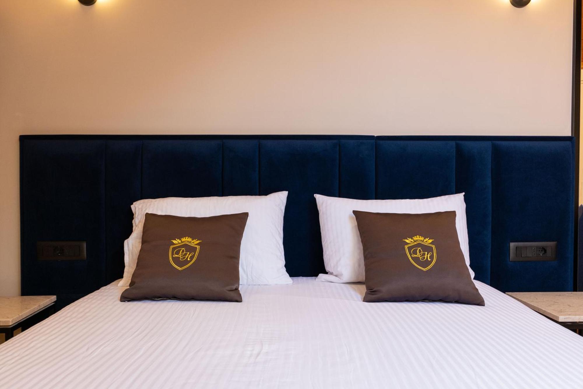 Hotel Dior กรูเยอ ภายนอก รูปภาพ