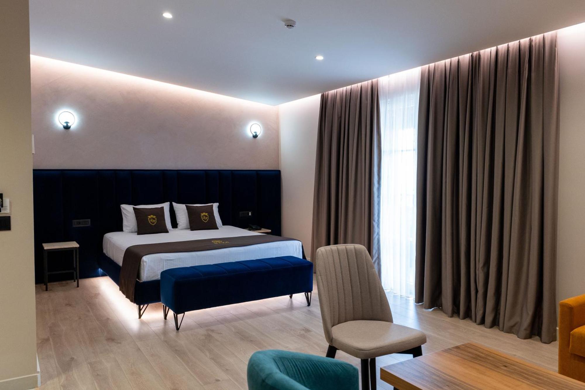 Hotel Dior กรูเยอ ภายนอก รูปภาพ