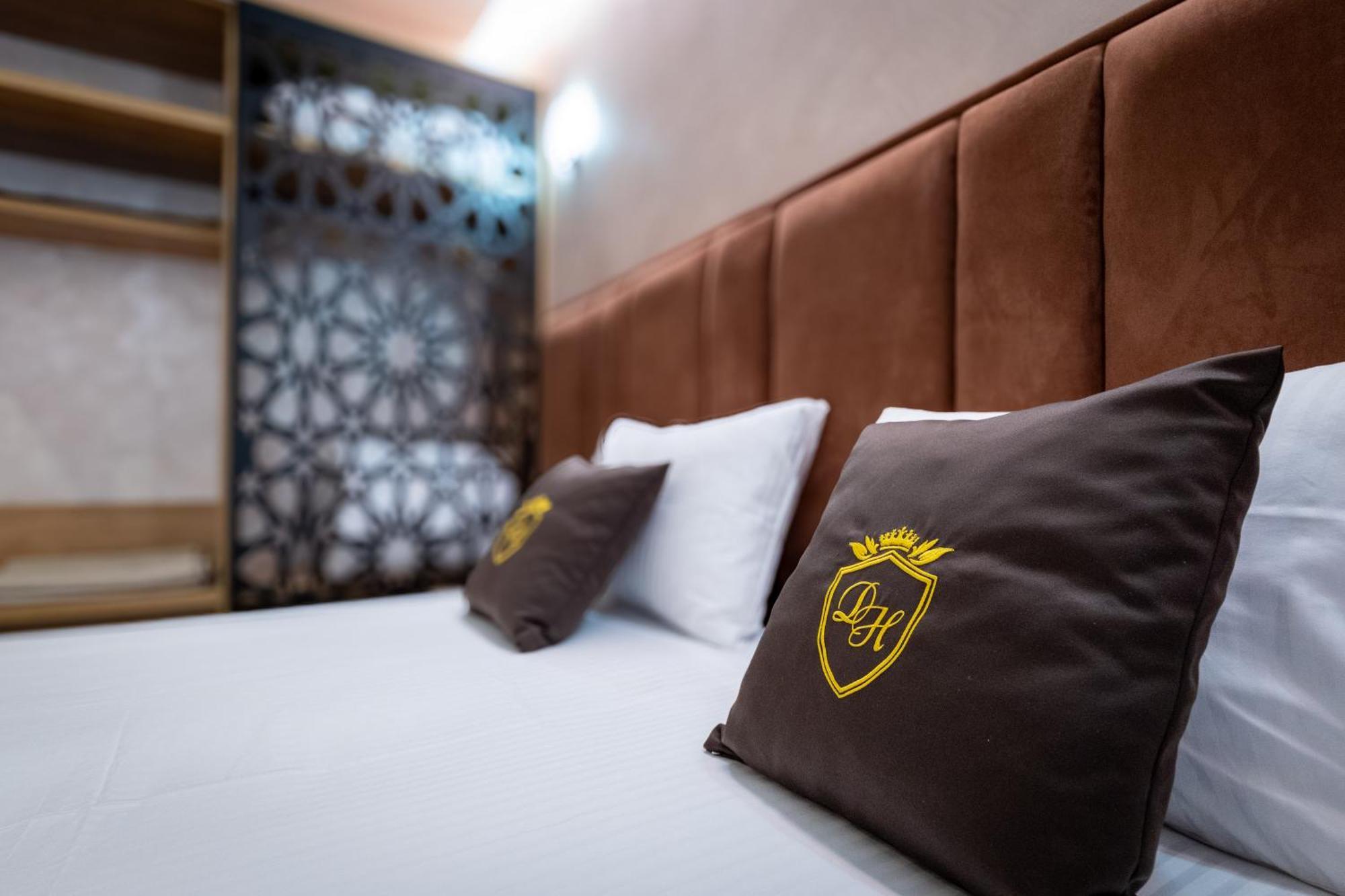 Hotel Dior กรูเยอ ภายนอก รูปภาพ