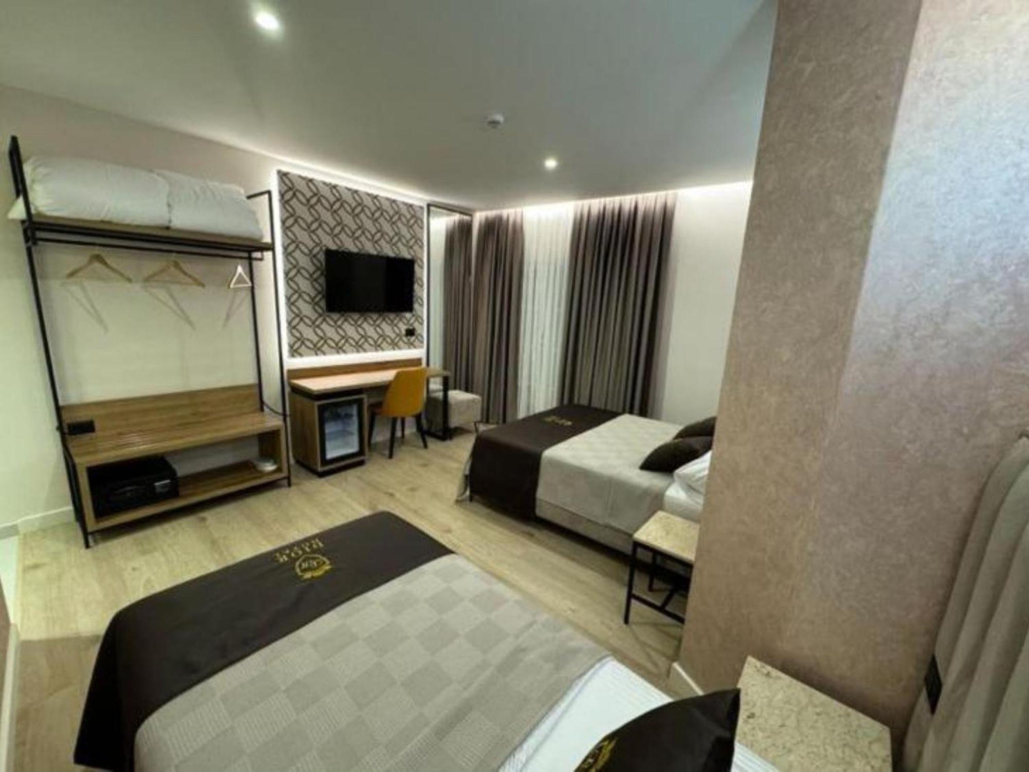 Hotel Dior กรูเยอ ภายนอก รูปภาพ
