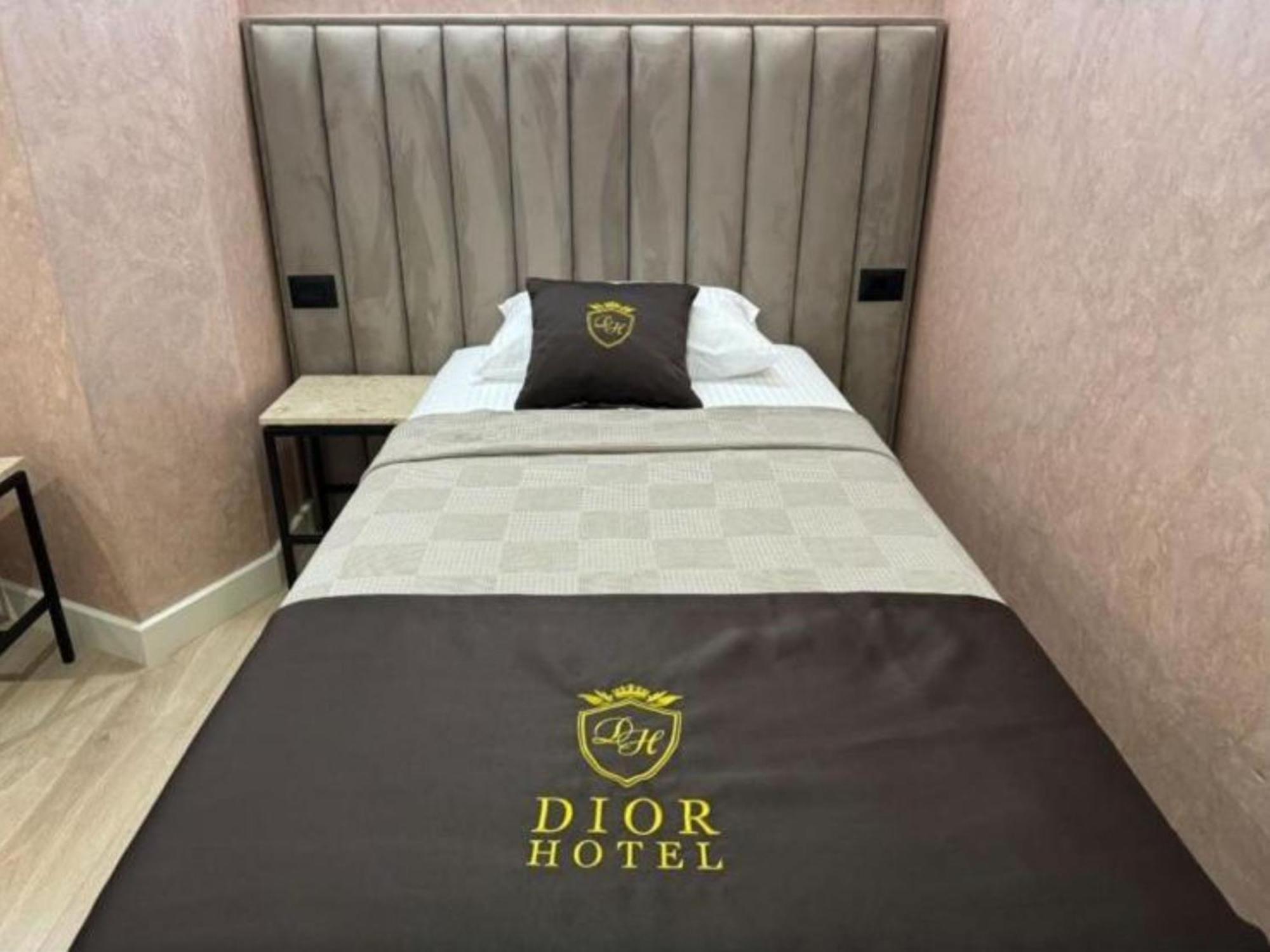 Hotel Dior กรูเยอ ภายนอก รูปภาพ